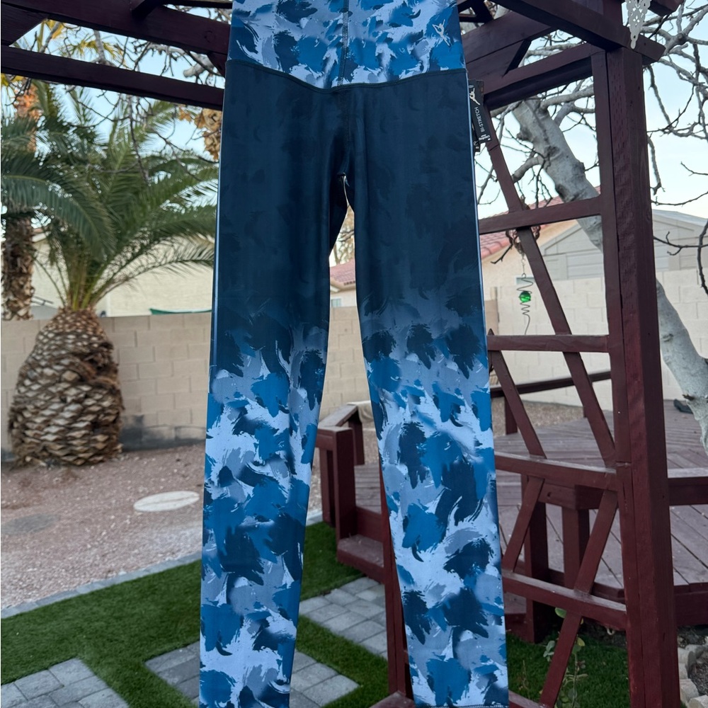 CLOSING SALE! Feregrino’s Mr Legging